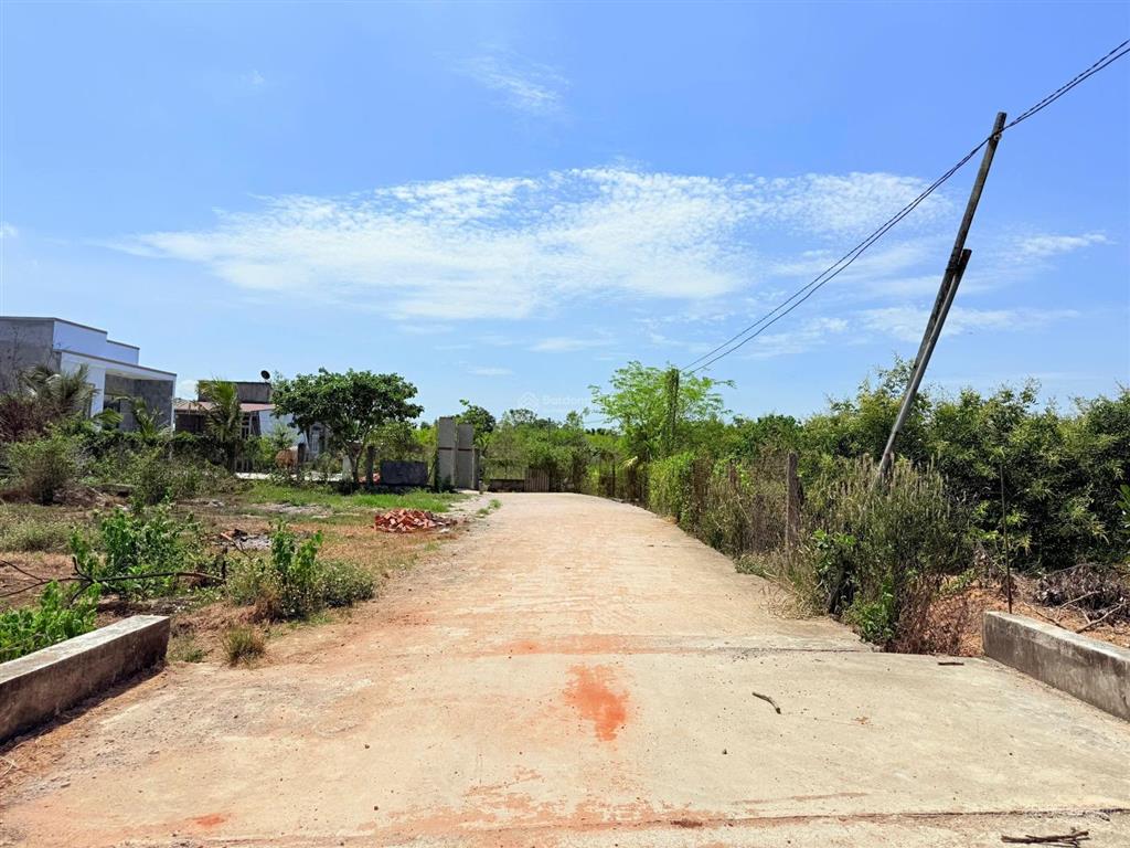 Bán đất tại xã hòa hội, 1,3 tỷ, 1200m2, mặt tiền 37m, ngõ 6m