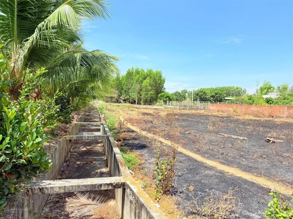 Bán đất tại xã hòa hội, 1,3 tỷ, 1200m2, mặt tiền 37m, ngõ 6m