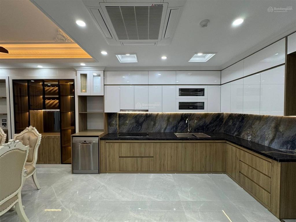 Cực phẩm phân lô  ô tô tránh phố vĩnh phúc , ba đình 46 m2 x 8t thang máy, mt 4,2m 29 tỷ.