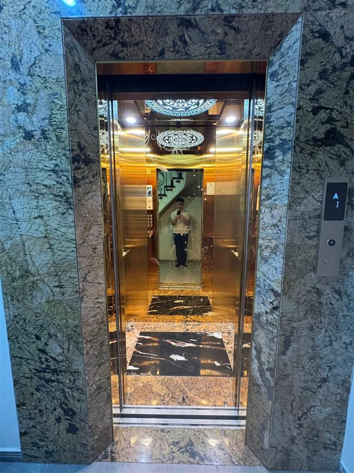 Cực phẩm phân lô  ô tô tránh phố vĩnh phúc , ba đình 46 m2 x 8t thang máy, mt 4,2m 29 tỷ.