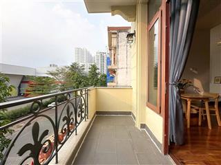 Phòng ban công rộng, view viettopia, cầu himlam, rmit, tdtu, ufm, nttu, đủ nội thất, thang máy,ô tô