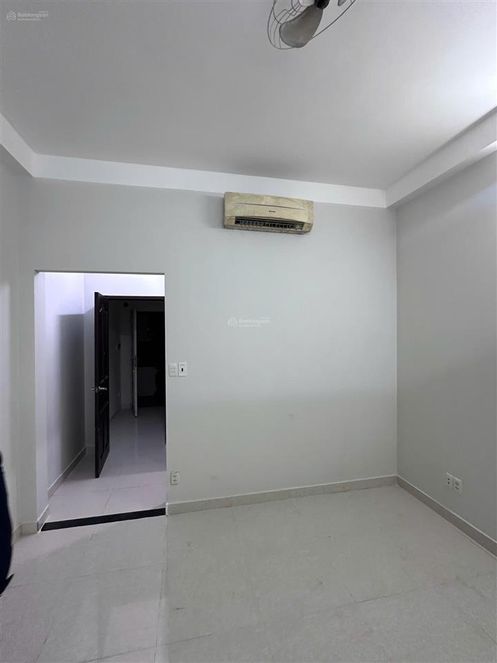 Sát bên sunrise, lotte mart quận 7, himlam, 6 phòng cho thuê có dòng tiền, xây thêm tầng được