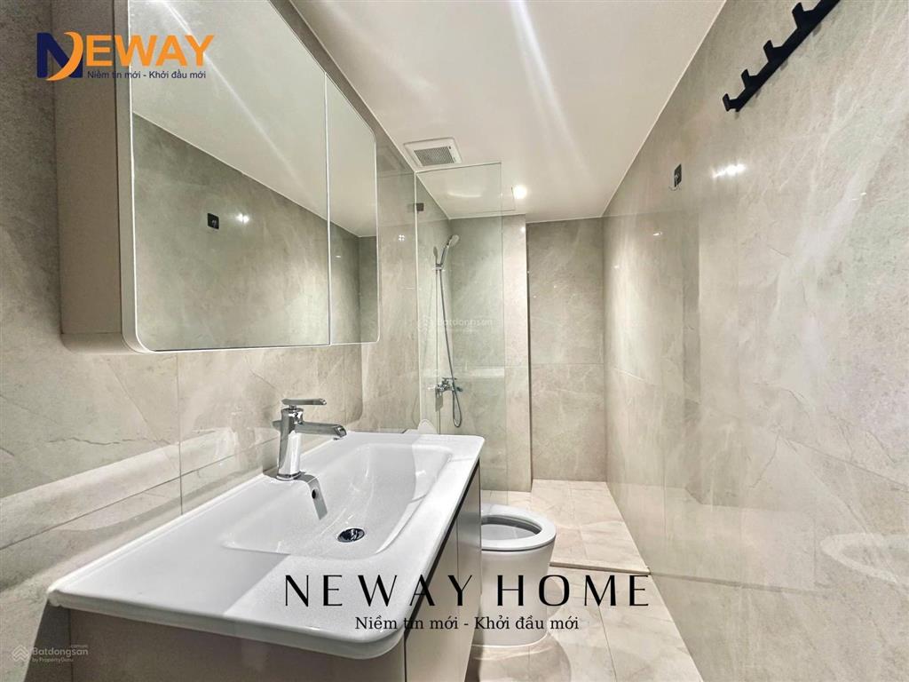 Duplex ban công đẹp, nhà thang máy, đầy đủ nội thất, sàn gỗ, gần vincom, cầu tân thuận, cầu phú mỹ