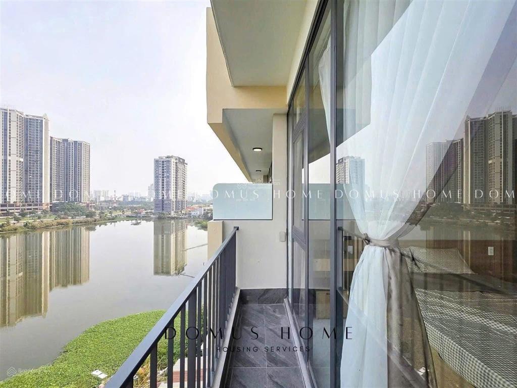 Quận 7, nhà mới, hầm xe, thang máy, bảo vệ, view sông, có khu bbq, điện giá nhà nước, gần ufm, rmit