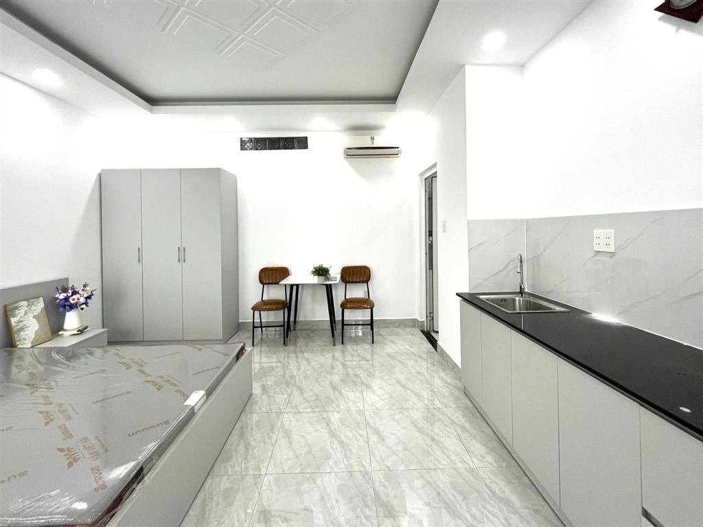 Quận 7, studio đầy đủ nội thất, nhà thang máy, mới đẹp, gần lotte, trung tâm, rmit, tdtu, ufm