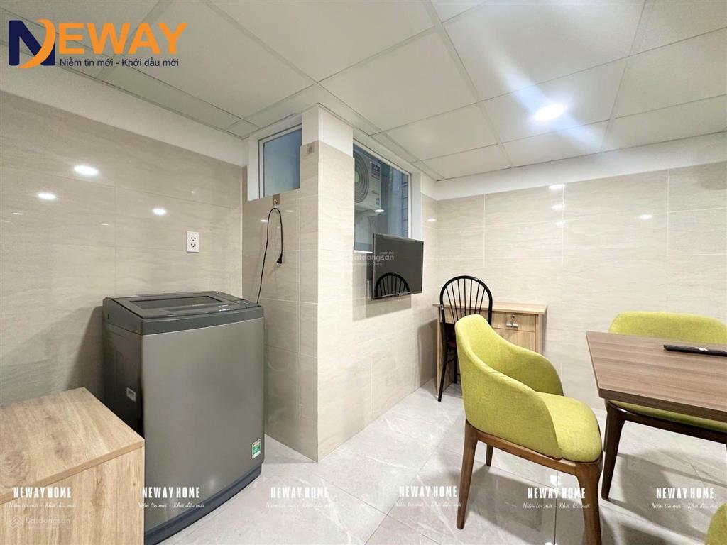 2pn 1pk rộng, toà nhà thang máy, lễ tân, bảo vệ, máy giặt riêng, full nội thất, gần vincom, big c