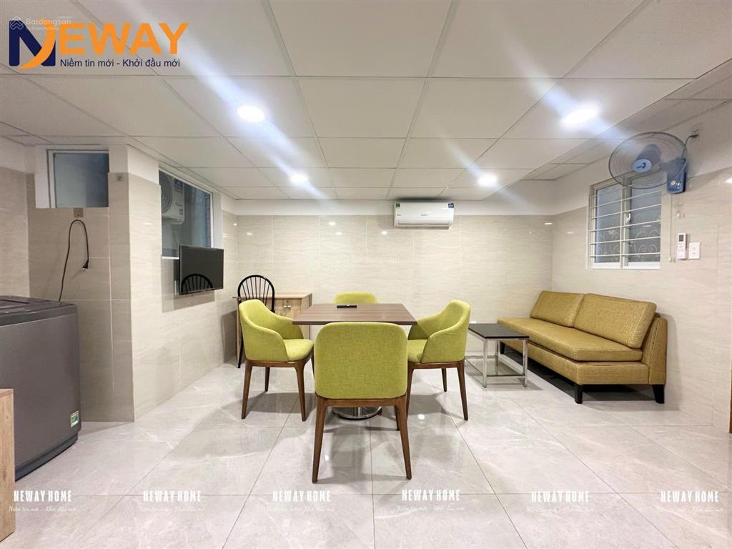 2pn 1pk rộng, toà nhà thang máy, lễ tân, bảo vệ, máy giặt riêng, full nội thất, gần vincom, big c