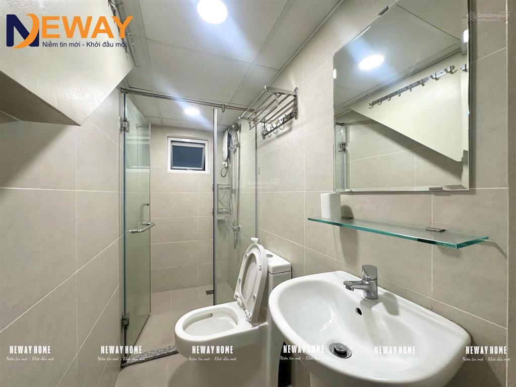 2pn 1pk rộng, toà nhà thang máy, lễ tân, bảo vệ, máy giặt riêng, full nội thất, gần vincom, big c