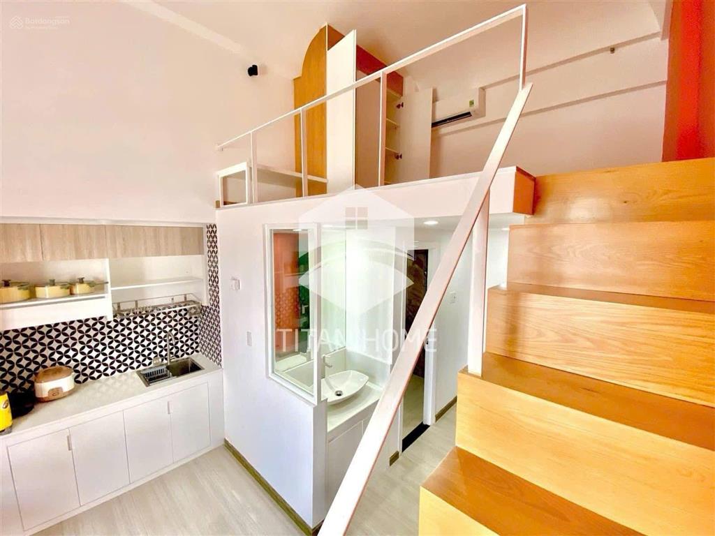 Duplex cửa sổ lớn, hồ bơi, sảnh, thang máy bảo vệ 24/7, đậu ô tô, gần cầu tân thuận kế quận 1