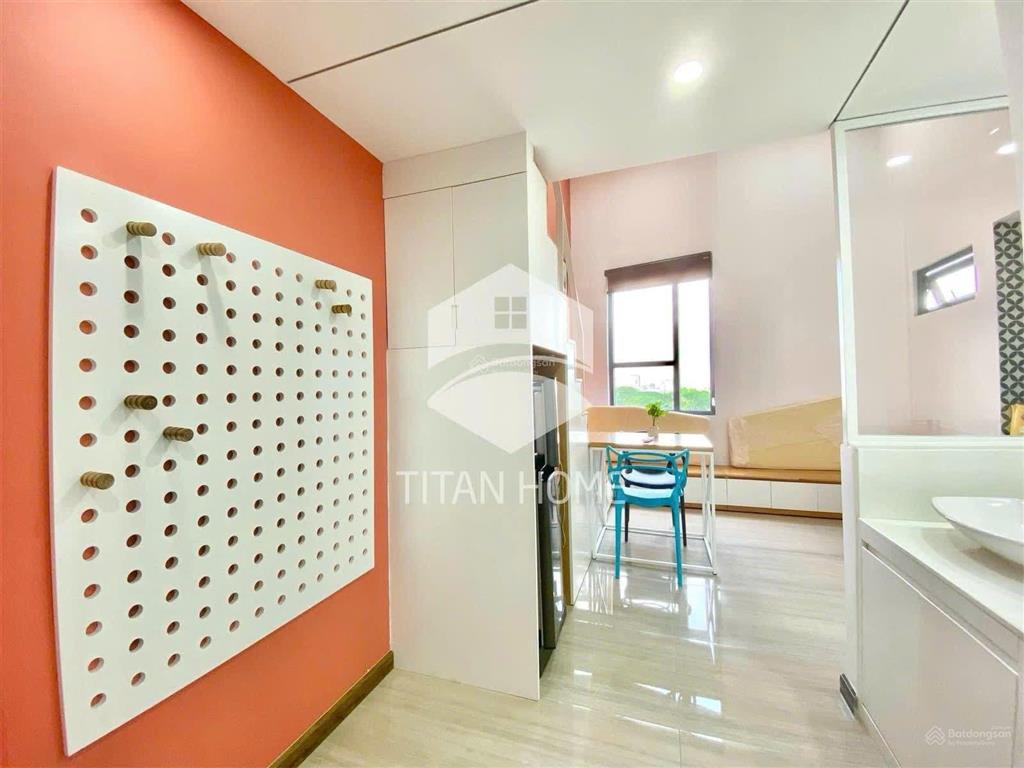 Duplex cửa sổ lớn, hồ bơi, sảnh, thang máy bảo vệ 24/7, đậu ô tô, gần cầu tân thuận kế quận 1