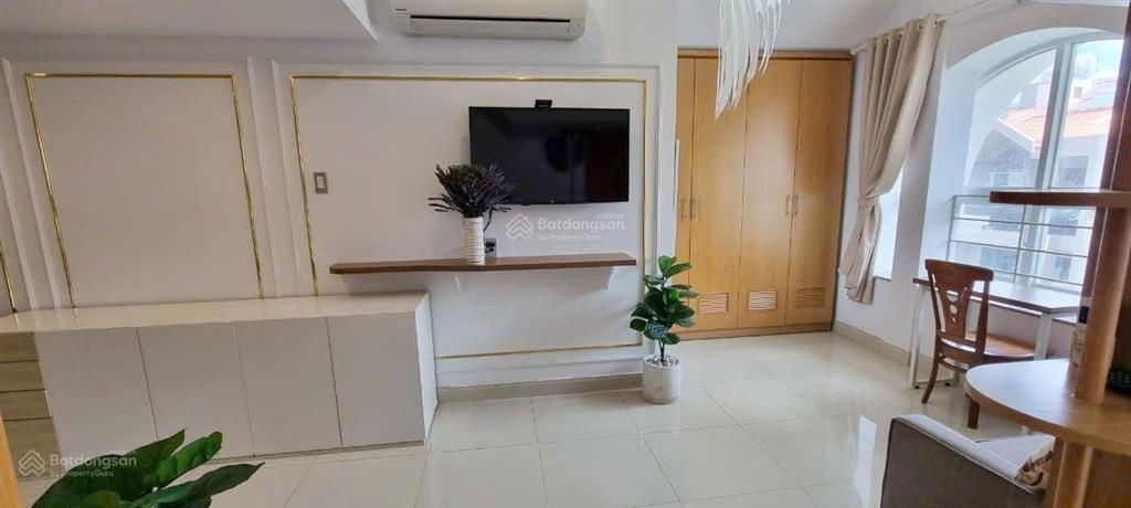 Himlam trống phòng cửa sổ lớn, free dịch vụ giặt sấy, dọn phòng 34lần/tuần, full nội thất