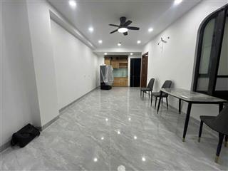 Gần chợ tân mỹ, fv, crescent mall, có 1 ngủ, 1 khách rộng 40m2, vỉa hè, hầm xe, full nội thất, mới