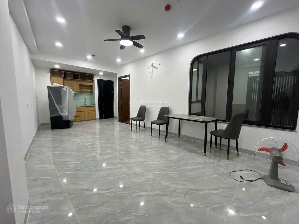 Gần chợ tân mỹ, fv, crescent mall, có 1 ngủ, 1 khách rộng 40m2, vỉa hè, hầm xe, full nội thất, mới