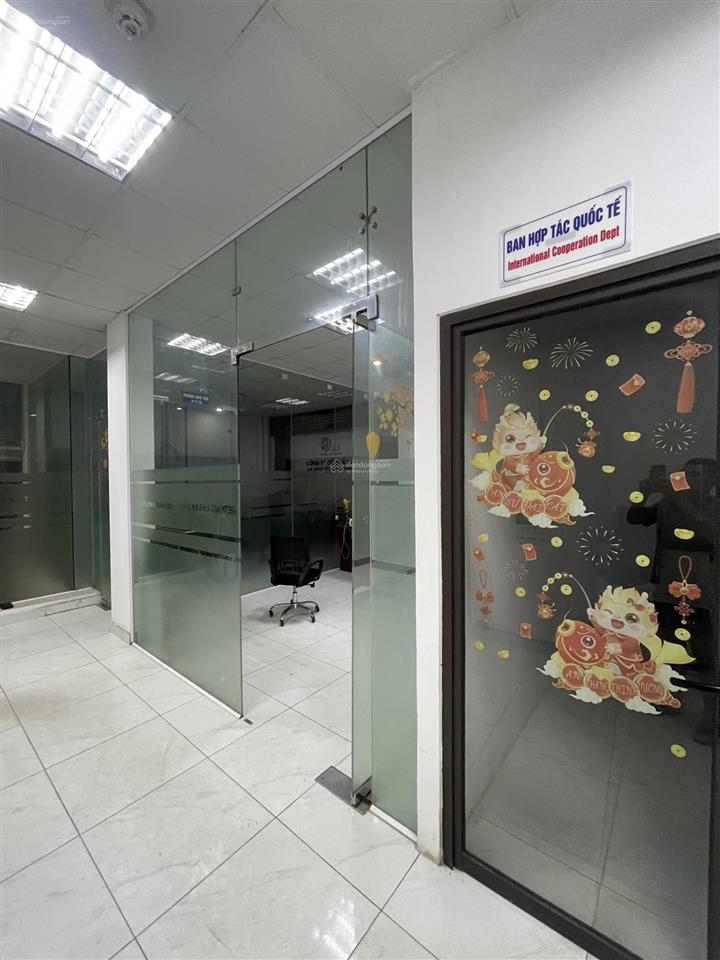 Cần cho thuê tòa nhà làm văn phòng, trung tâm du học.. 175m 5 tầng nổi 1 hầm