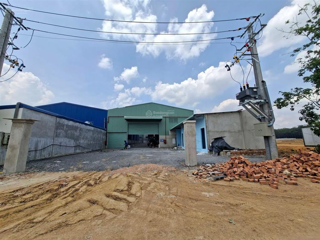 Cho thuê xưởng nam tân uyên bình dương giá rẻ đường xe cont , đặc biệt có thể làm ngũ kim