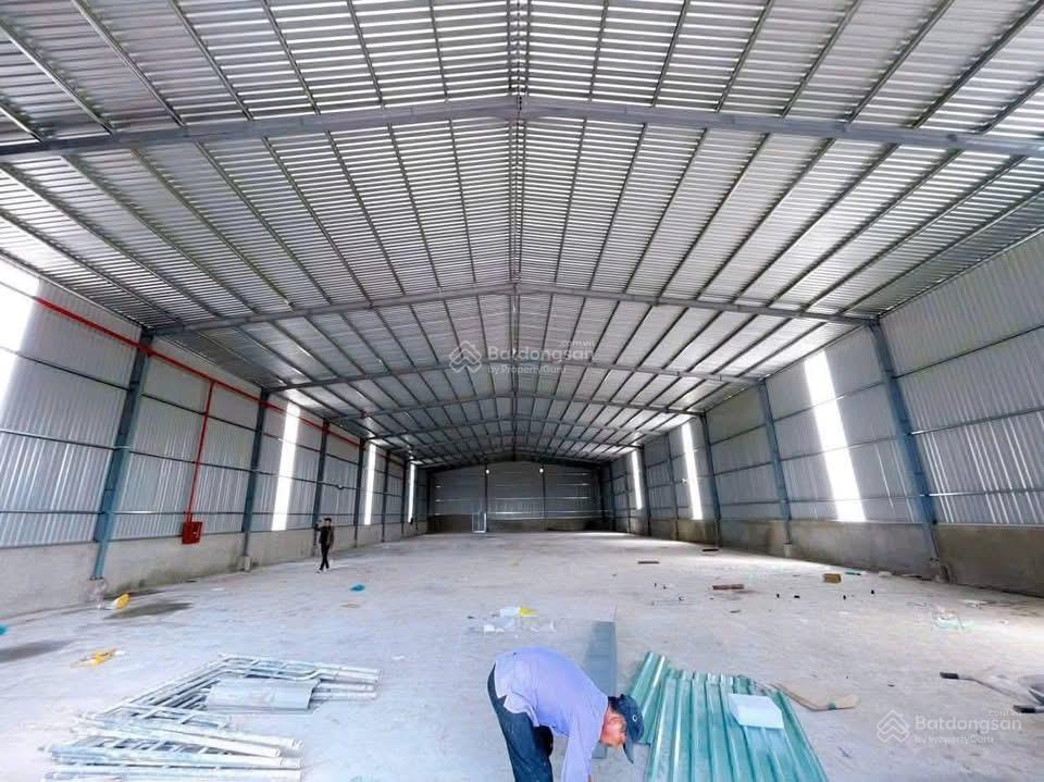 Cho thuê xưởng nam tân uyên bình dương giá rẻ đường xe cont , đặc biệt có thể làm ngũ kim