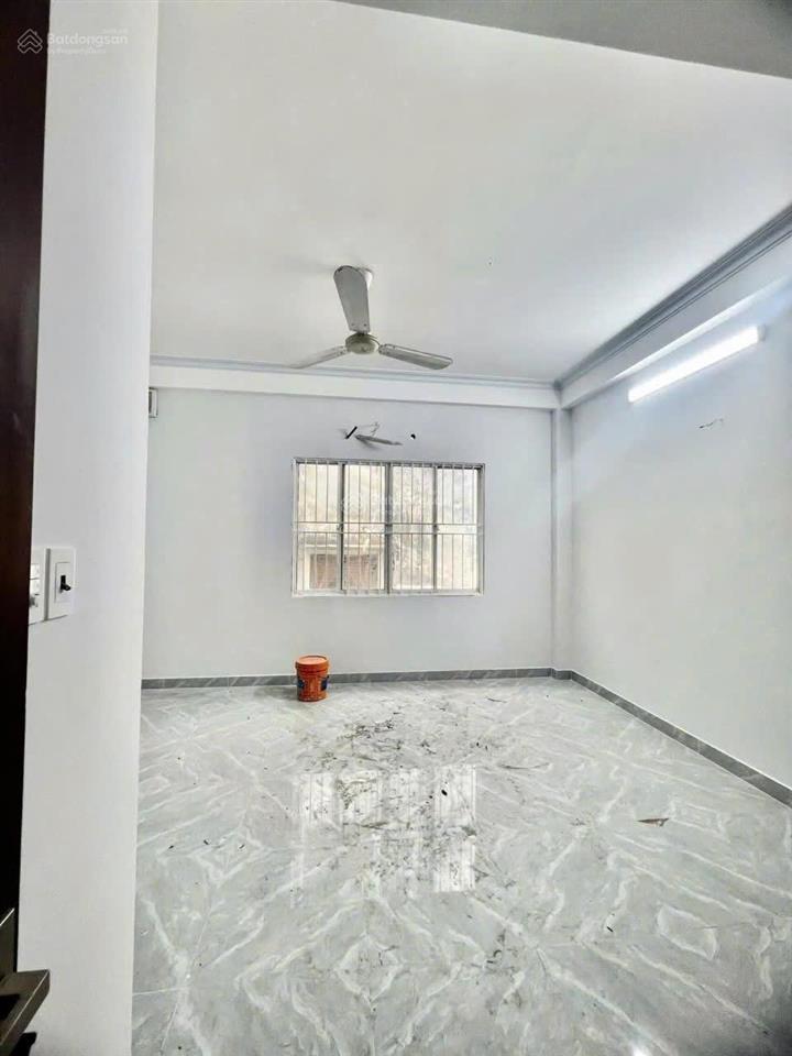 Bán nhà hẻm tân hương  tân phú 1,85tỷ ( tl)