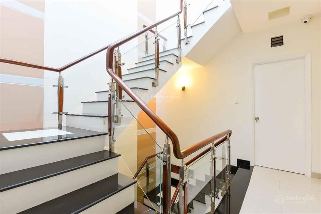 Bán nhà 80m2 (4 x 20) | 5 tầng mới ở ngay gần mặt tiền ni sư huỳnh liên tân bình chỉ 9 tỷ hơn