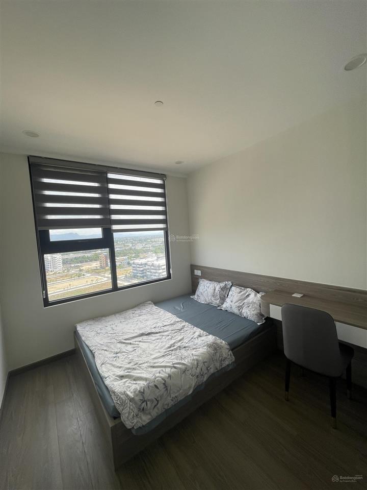 Căn hộ 3 phòng ngủ full option cho thuê