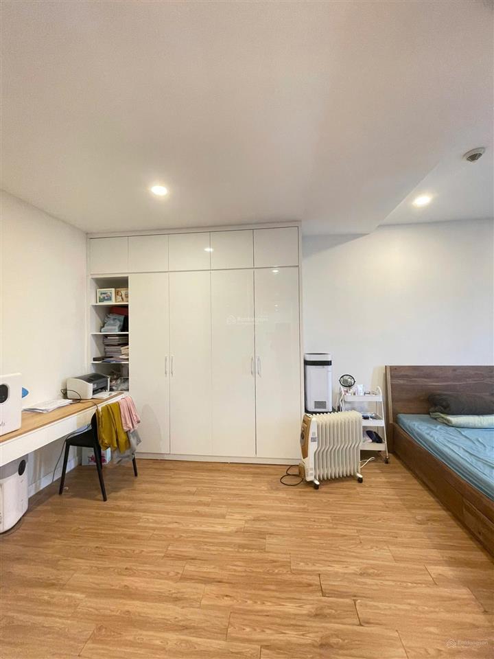 Bán gấp chung cư kosmo 03 phòng ngủ, view hồ tây