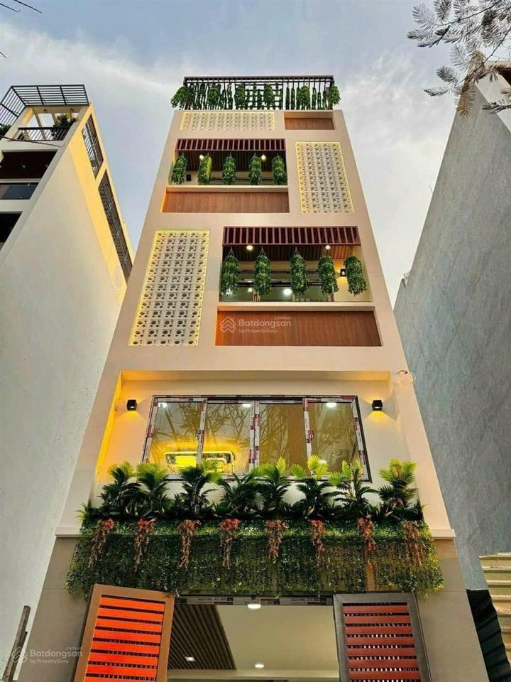 Siêu phẩm mth! 5*10m 4 tầng 5pn xe hơi đỗ tận cửa ở phan đình phùng sát q1  chỉ 9 tỷ  0902 837 ***