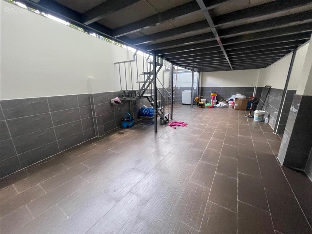 Hiếm!siêu phẩm khu vip dương quảng hàm 2mtquỹ đất khủng 240m2ôtô tránh nhau 12mvỉa hè0902 837 ***