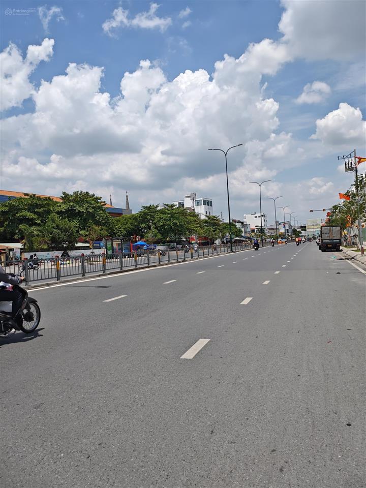 Hiếm!siêu phẩm khu vip dương quảng hàm 2mtquỹ đất khủng 240m2ôtô tránh nhau 12mvỉa hè0902 837 ***