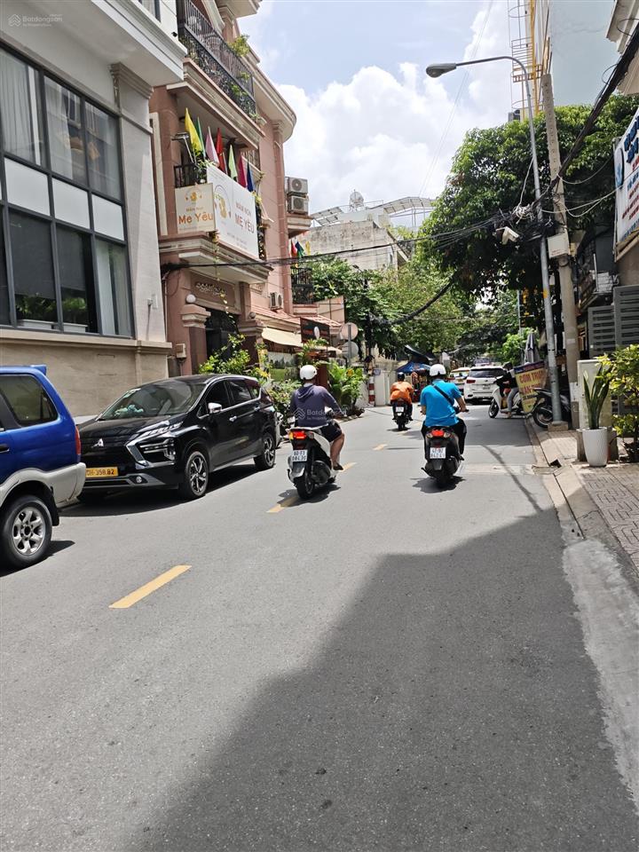 Đất vàng!180m2ngay cửa ngõ sân bayvị trí xứng tầm xd trụ sở nhận diện thương hiệu số 10902 837 ***