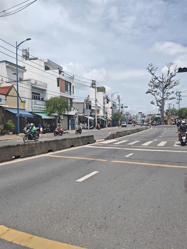 Cực hiếm!mtvip đặng thúc vịnh200m2vỉa hè5mkdgì cũng ra tiềngiá rẻ hơn thị trường 3tỷ0902 837 ***