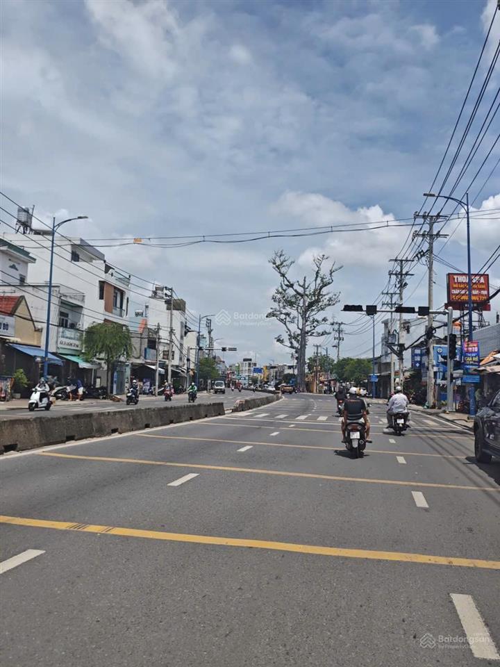 Cực hiếm!mtvip đặng thúc vịnh200m2vỉa hè5mkdgì cũng ra tiềngiá rẻ hơn thị trường 3tỷ0902 837 ***