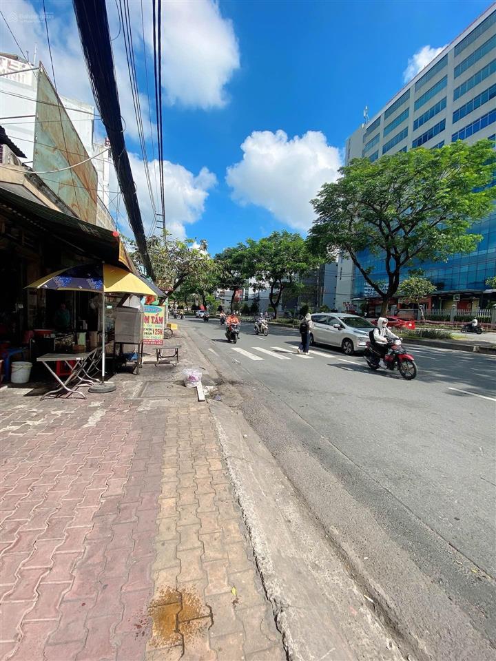 Siêu phẩm!mttô ký200m2cho thuê 30tr/thángsát cvpmquangtrung ngộpbán gấpchỉ 13.5 tỷ0902 837 ***