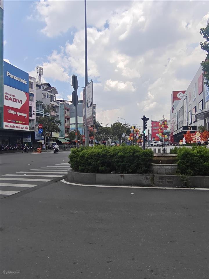 Siêu phẩm chdv homestay, lottemart cv làng hoa 140m2 7 tầng vừa dòng tiền 2,4 tỷ/năm 0902 837 ***