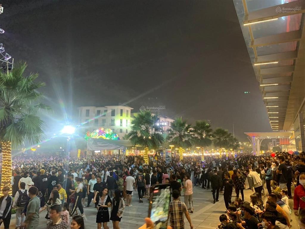 Nhà 4 tầng , trung tâm trâu quỳ, ,dòng tiền, kinh doanh bất chấp