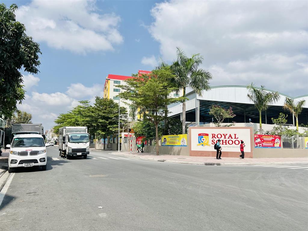 Nhà mtkd đoạn đẹp nhất kdc nam hùng vương  lê cơ, 4m x 20m x 4 tầng mới tinh, chỉ hơn 12 tỷ