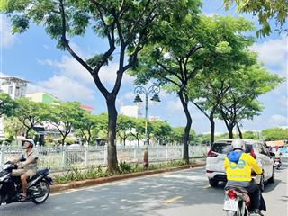 4 tầng mới đẹp, 2 mặt tiền hậu giang, trung tâm quận 6, gần chợ lớn, chỉ hơn 8 tỷ.