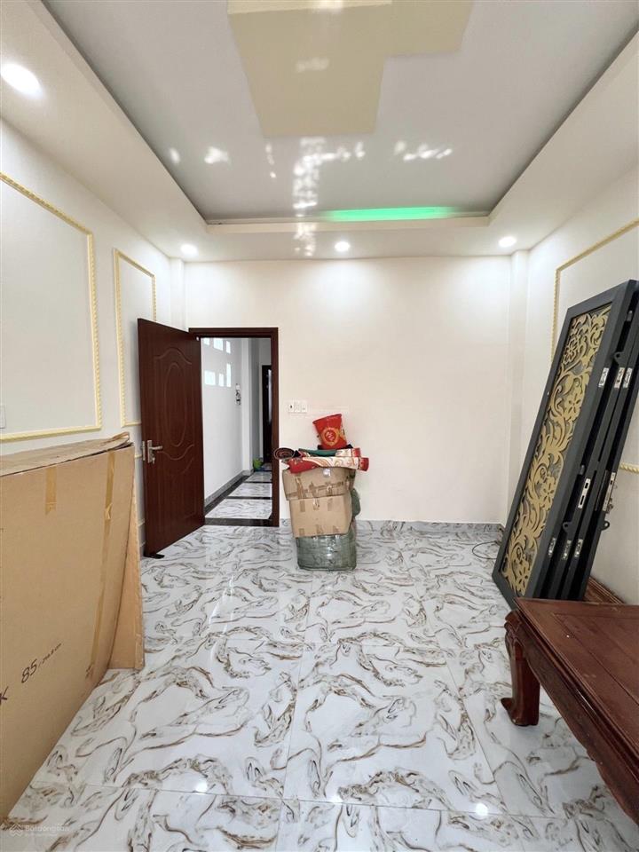 4 tầng mới đẹp, 2 mặt tiền hậu giang, trung tâm quận 6, gần chợ lớn, chỉ hơn 8 tỷ.