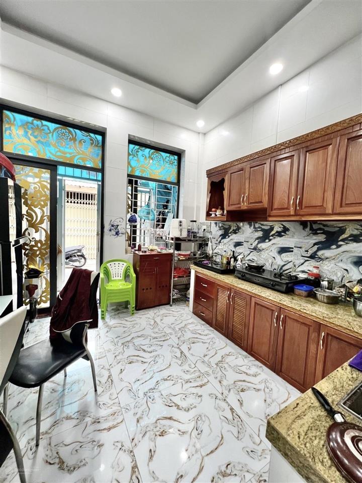 4 tầng mới đẹp, 2 mặt tiền hậu giang, trung tâm quận 6, gần chợ lớn, chỉ hơn 8 tỷ.