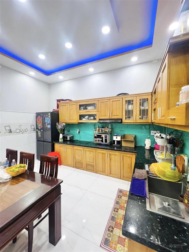 Nhà 3 tầng mặt tiền khu tên lửa, đối diện bến xe miền tây  kinh dương vương, 4mx20m, chỉ 8.5 tỷ.