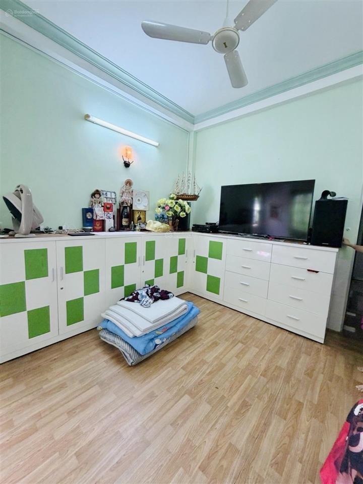 Nhà 3 tầng kiên cố ngay trường thpt mạc đĩnh chi, vòng xoay phú lâm, 4pn, chỉ 6.1 tỷ.