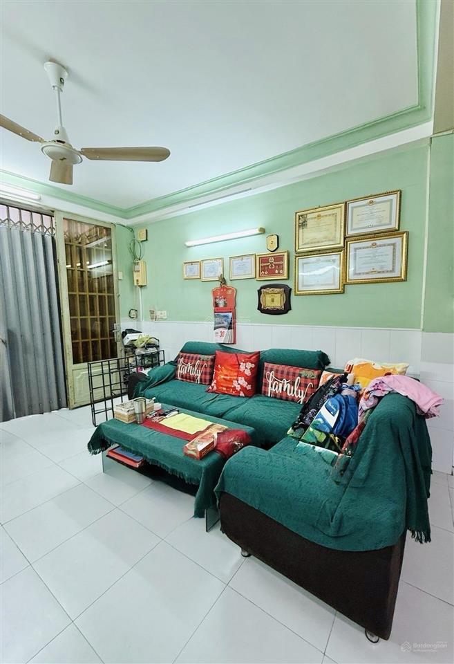 Nhà 3 tầng kiên cố ngay trường thpt mạc đĩnh chi, vòng xoay phú lâm, 4pn, chỉ 6.1 tỷ.