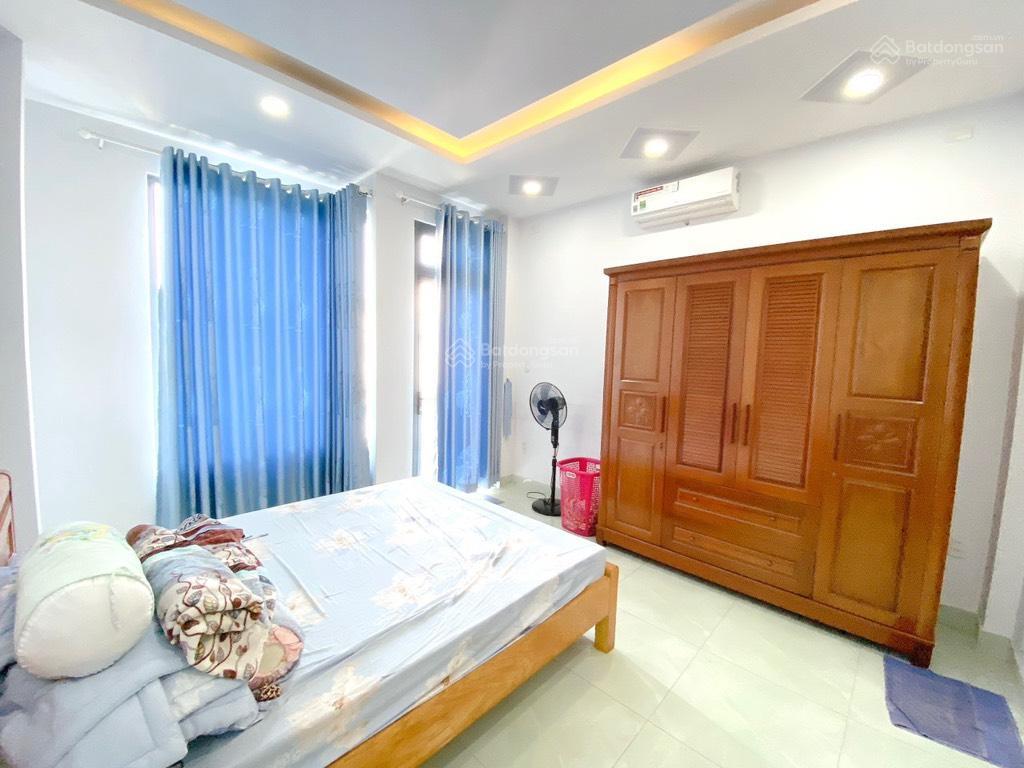 Nhà đẹp 4 tầng ngay an dương vương, sát võ văn kiệt, 4mx16m, 4 phòng ngủ, chỉ 7.3 tỷ.