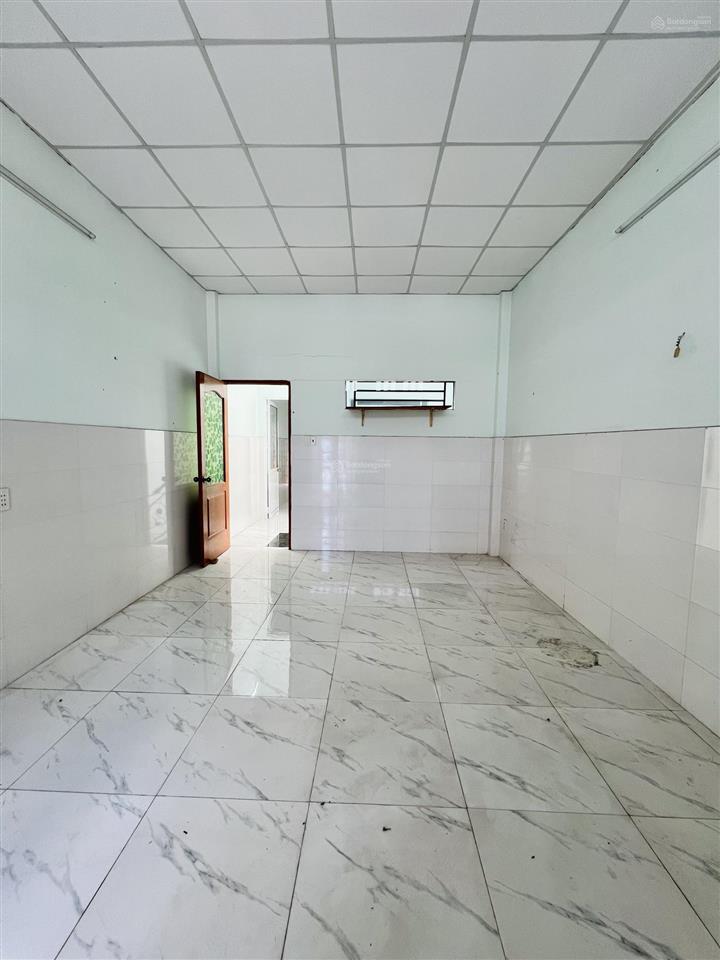 Bán nhà 2 tầng ngay kinh dương vương  kdc lý chiêu hoàng, đường nhựa 10m, dt 4mx18m, chỉ 6.3 tỷ.
