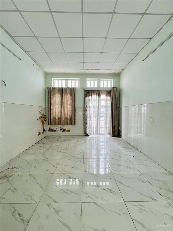 Bán nhà 2 tầng ngay kinh dương vương  kdc lý chiêu hoàng, đường nhựa 10m, dt 4mx18m, chỉ 6.3 tỷ.