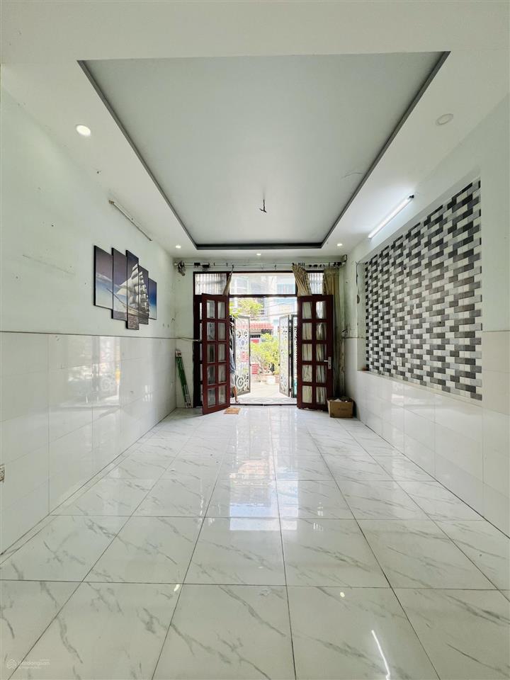 Bán nhà 2 tầng ngay kinh dương vương  kdc lý chiêu hoàng, đường nhựa 10m, dt 4mx18m, chỉ 6.3 tỷ.