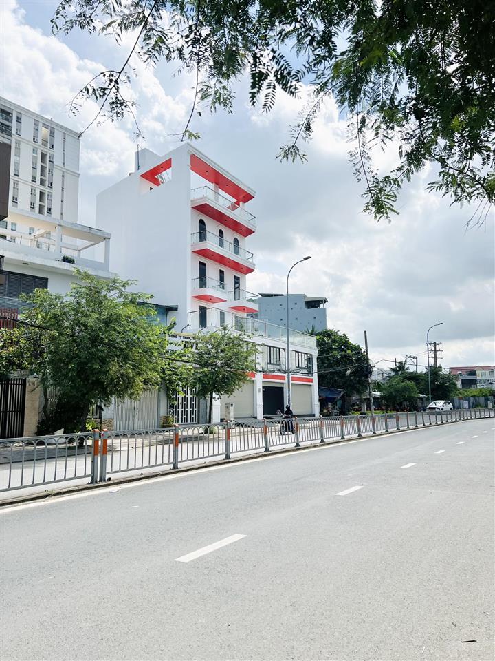 Nhà 4 tầng mới đẹp, sát mặt tiền lê cơ  khu nam hùng vương, 4mx16m, 5pn, nhỉnh 7 tỷ.