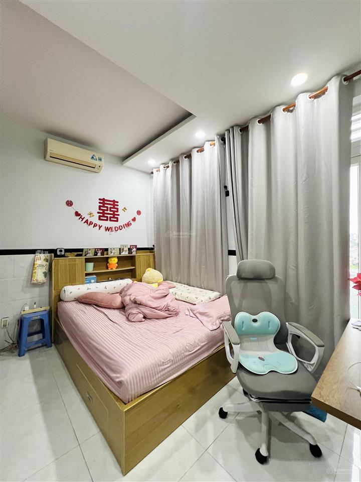 Nhà 4 tầng mới đẹp, sát mặt tiền lê cơ  khu nam hùng vương, 4mx16m, 5pn, nhỉnh 7 tỷ.