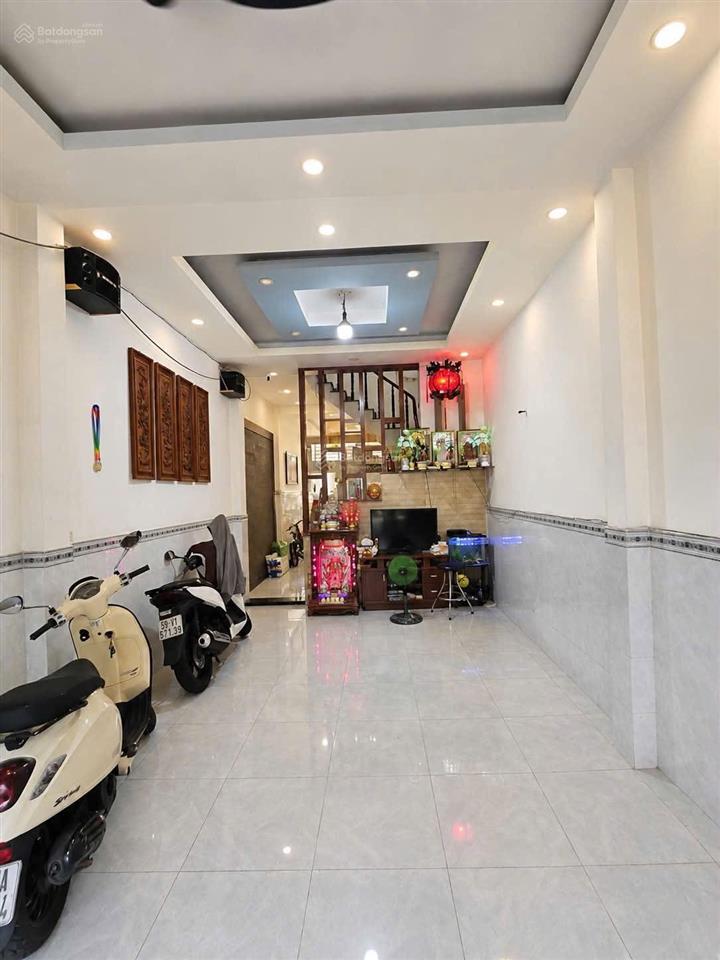 Nhà 3 tầng ngay đường tên lửa  kinh dương vương, 4mx18.5m, tiện ở và kinh doanh, nhỉnh 7 tỷ.