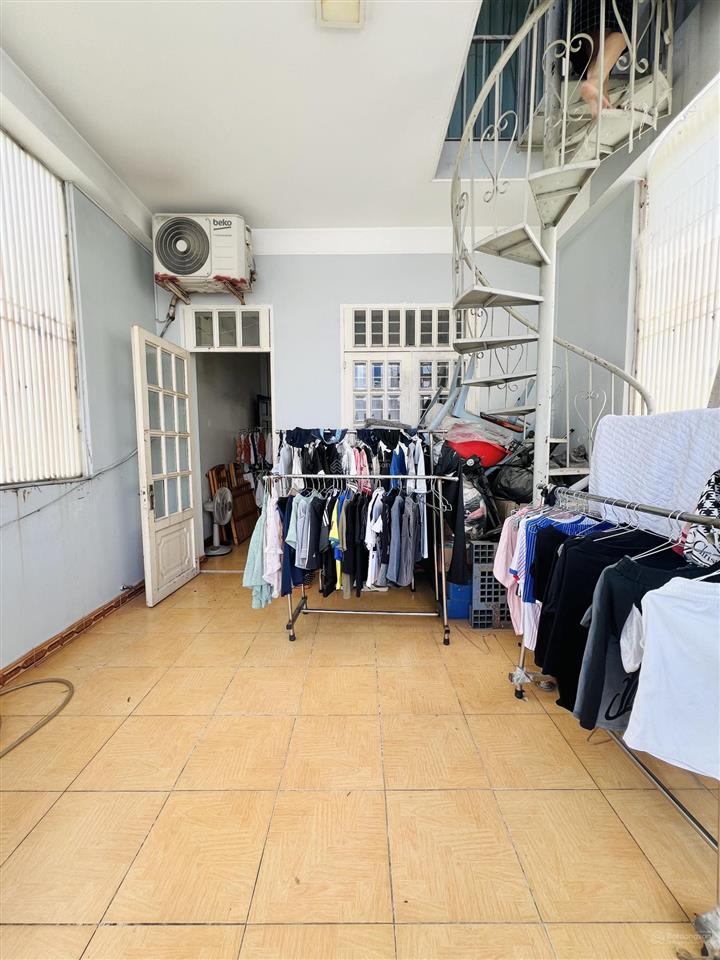 Nhà 3 tầng ngay đường tên lửa  kinh dương vương, 4mx18.5m, tiện ở và kinh doanh, nhỉnh 7 tỷ.