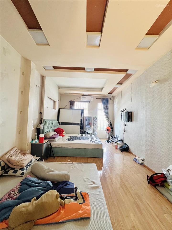 Nhà 3 tầng ngay đường tên lửa  kinh dương vương, 4mx18.5m, tiện ở và kinh doanh, nhỉnh 7 tỷ.