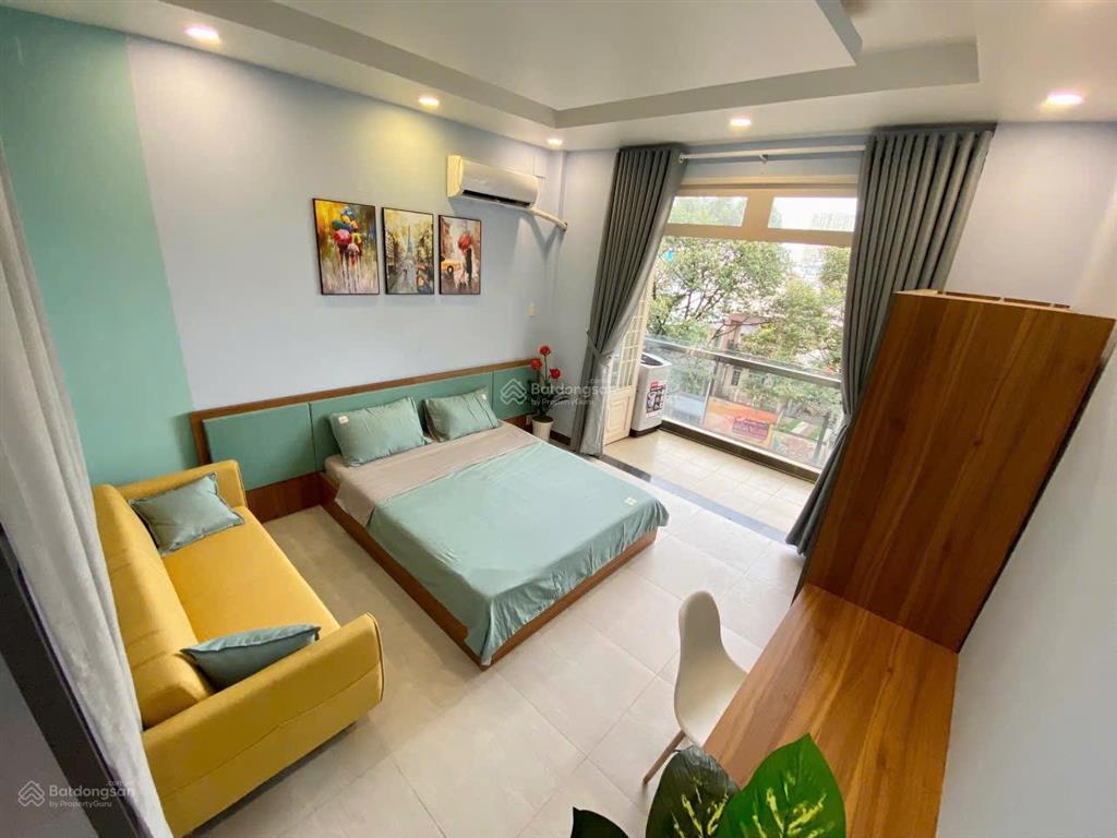 Căn hộ ban công tách bếp | toà nhà thang máy, bảo vệ | mặt tiền | full nội thất